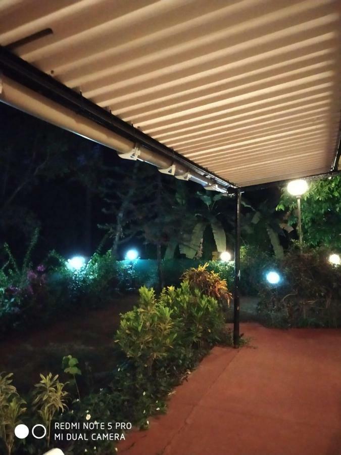 Leela's Cottage Lonavala Esterno foto
