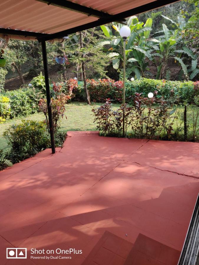 Leela's Cottage Lonavala Esterno foto